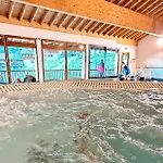 3-bedroom 4 People Pool Hammam Sauna Jacuzzi