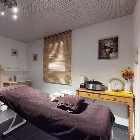 3-bedroom 4 People Pool Hammam Sauna Jacuzzi Апартаменты